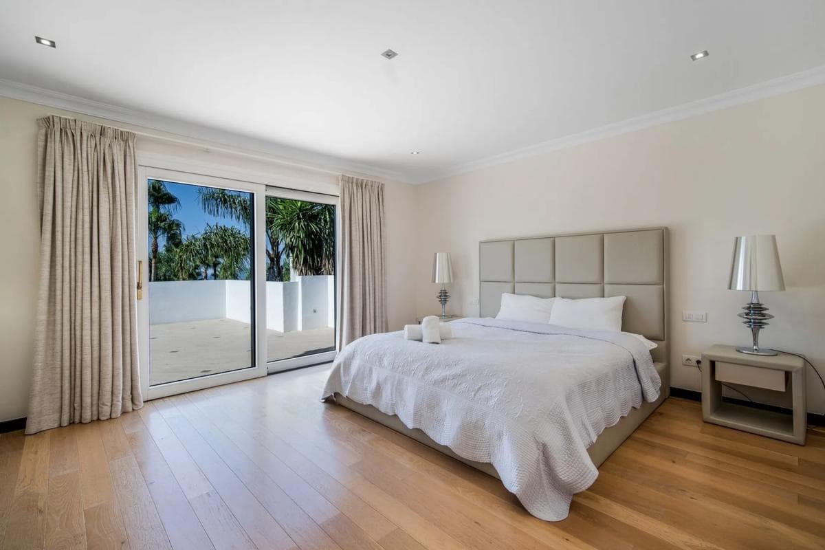 Venta de chalet independiente en Calle Cerro Muriano, 75, Marbella
photo 3