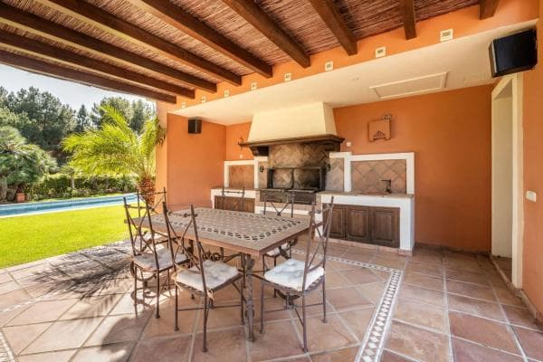 Chalet independiente en venta en Barrio Sierra Blanca, Marbella
thumbnail 1