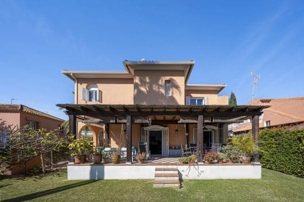 Chalet independiente en venta en Calle Utrillo, 3, Marbella
photo 1