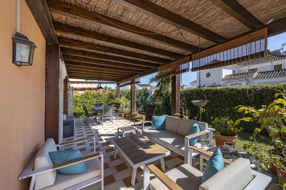 Venta de chalet independiente en Calle Utrillo, 3, Marbella
photo 2
