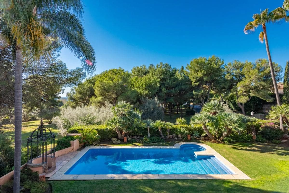 Venta de chalet independiente en Barrio Sierra Blanca, Marbella
photo 3