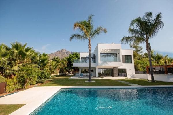 Chalet independiente en venta en Barrio Nagüeles, Marbella
photo 1