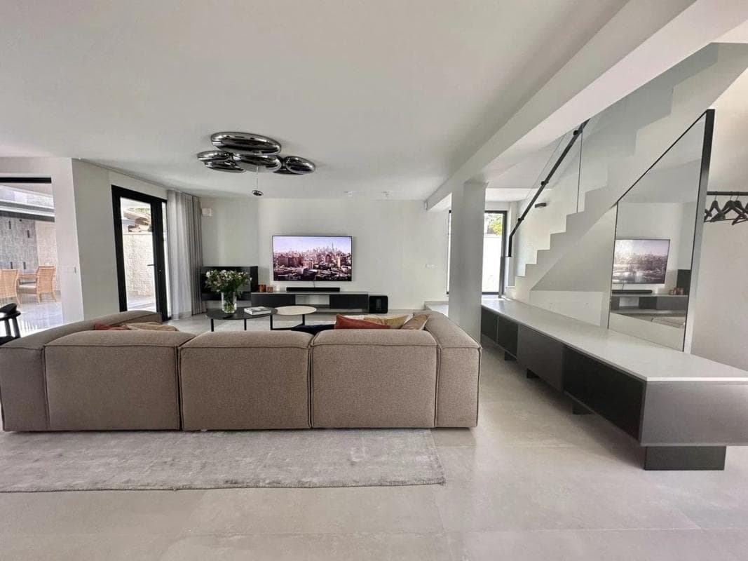 Venta de chalet independiente en Avenida Juan Chinchilla-rio s/n, Marbella
photo 2
