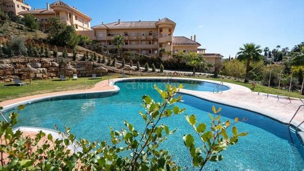 Piso en venta en Calle paris, Marbella
thumbnail 2