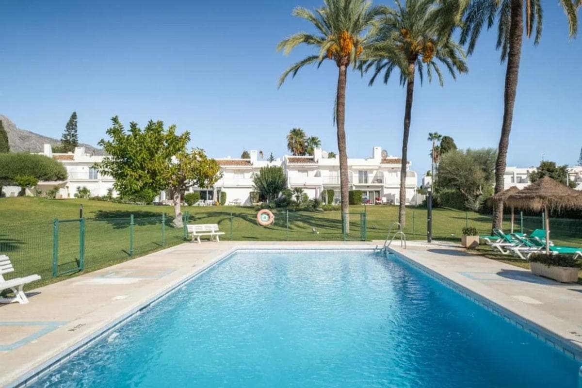 Venta de chalet adosado en Calle Al-andalus , Marbella photo 4