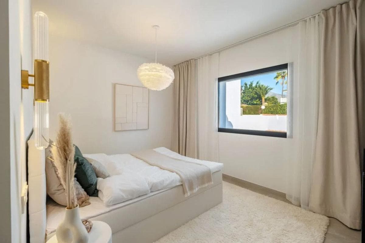 Venta de chalet adosado en Calle Al-andalus , Marbella photo 4