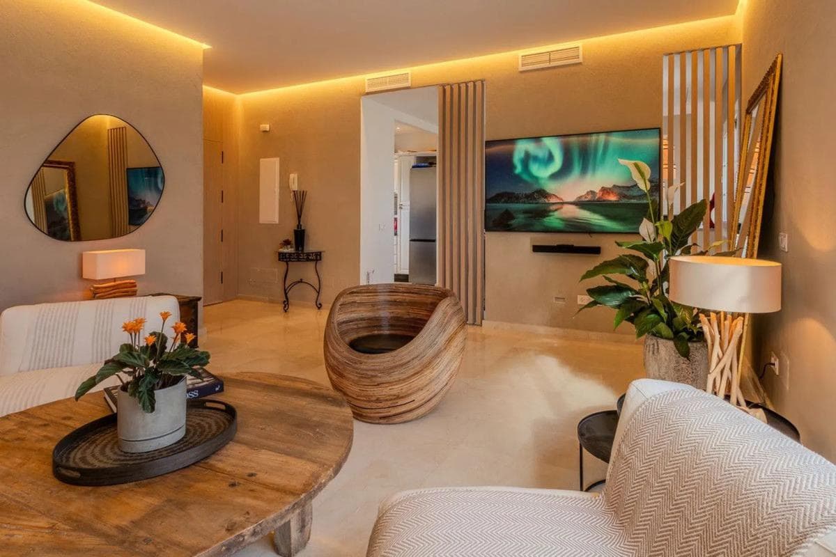Venta de chalet adosado en Barrio Aloha , Marbella photo 5