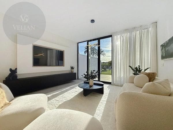 Chalet independiente en venta en Nueva andalucia, Marbella
photo 1