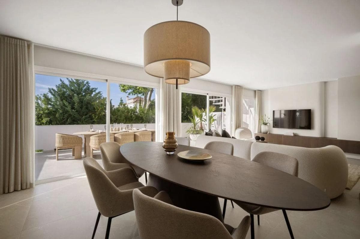 Venta de chalet adosado en Avenida Valle del Golf , Marbella photo 2