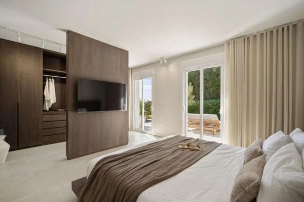 Chalet adosado en venta en Avenida Valle del Golf , Marbella thumbnail 2