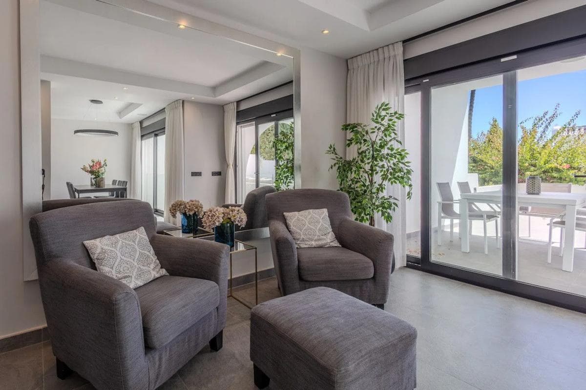 Venta de chalet adosado en Barrio Aloha , Marbella photo 5