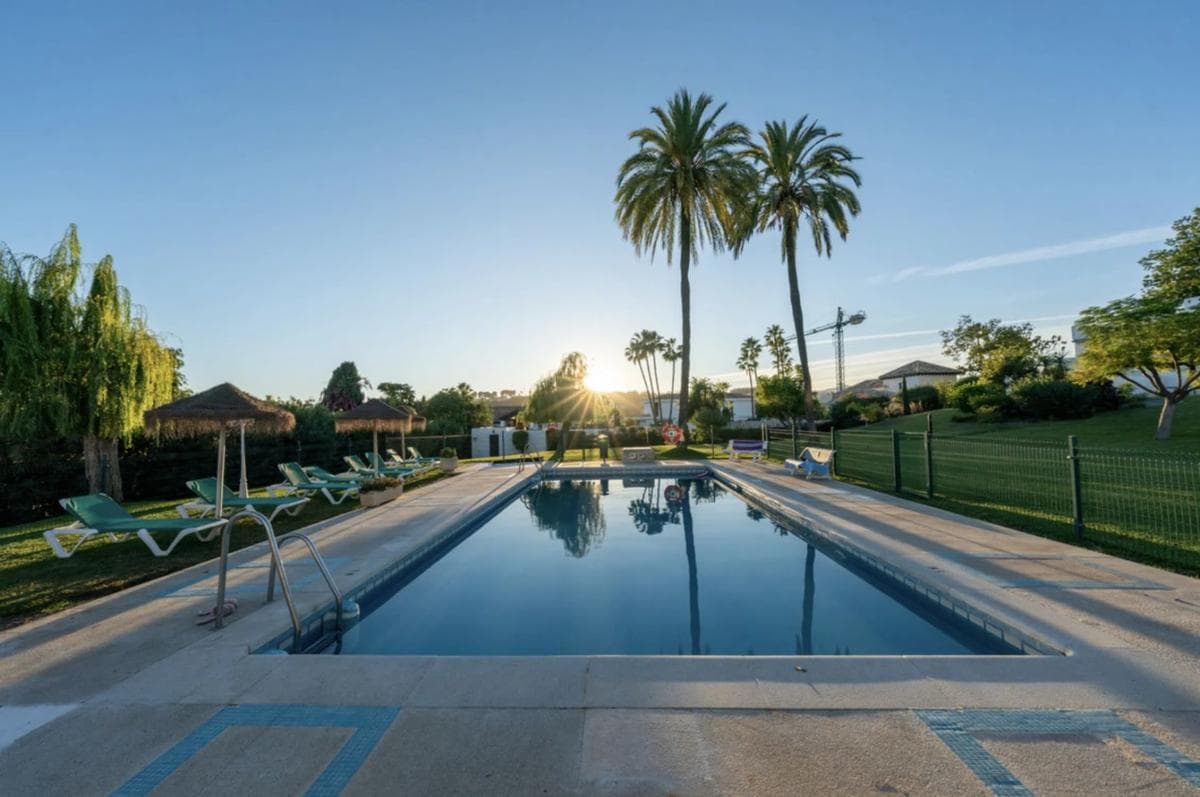 Venta de chalet adosado en Barrio Aloha , Marbella photo 3