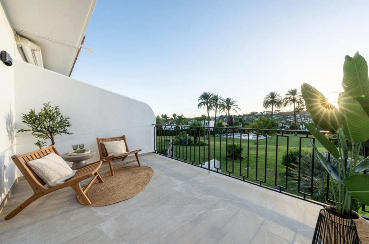 Venta de chalet adosado en Barrio Aloha , Marbella photo 5