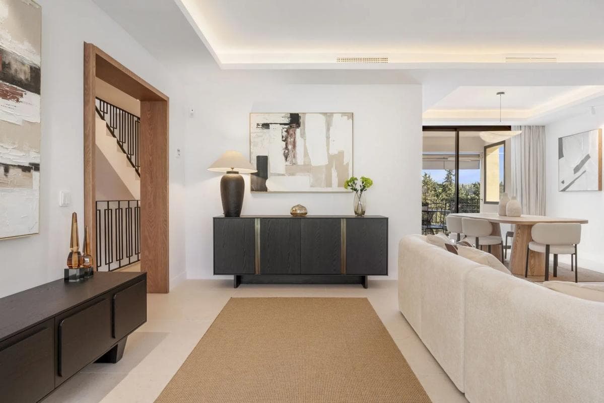 Venta de chalet adosado en Barrio Aloha , Marbella photo 3