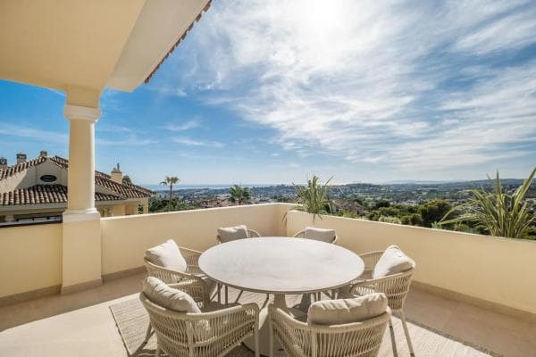 Duplex for sale on Barrio Aloha, Marbella thumbnail 2