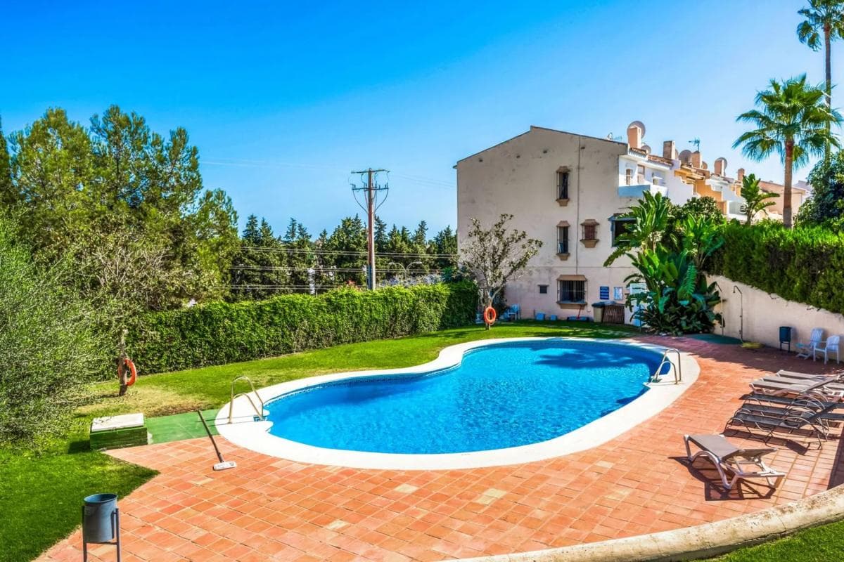 Venta de chalet adosado en Urbanización los Olivos I, 5 , Marbella photo 3