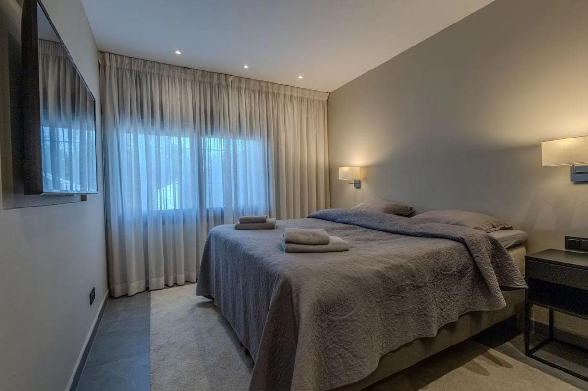 Duplex sale in Avenida del Norte, Marbella photo 4