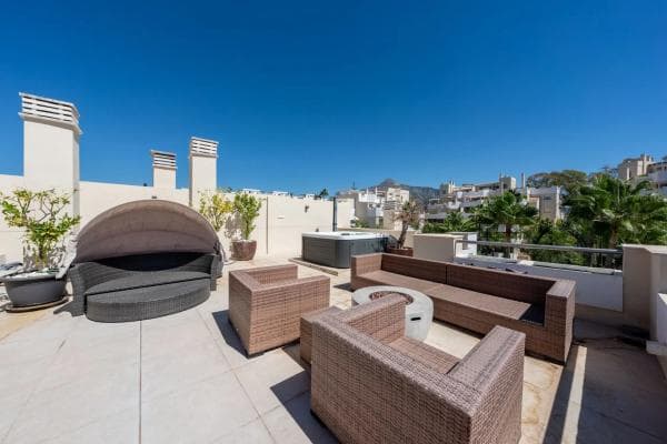 Duplex for sale on Barrio Aloha, Marbella thumbnail 1