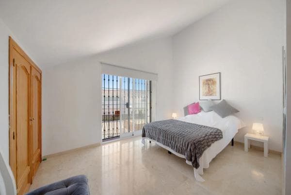 Duplex for sale on Barrio Aloha, Marbella thumbnail 1