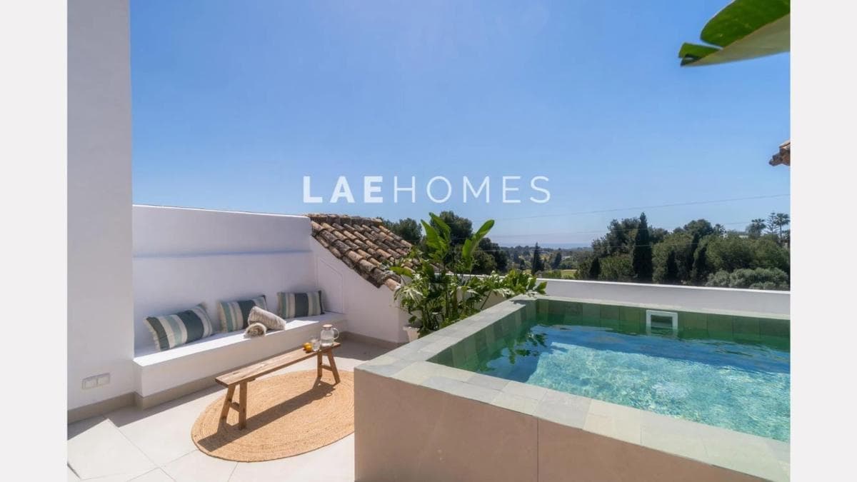 Venta de chalet adosado en Barrio Aloha , Marbella photo 2