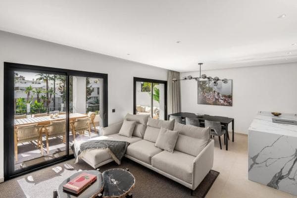 Duplex for sale on Urbanizacion Nva Andalucia Aloha, 26, Marbella photo 1