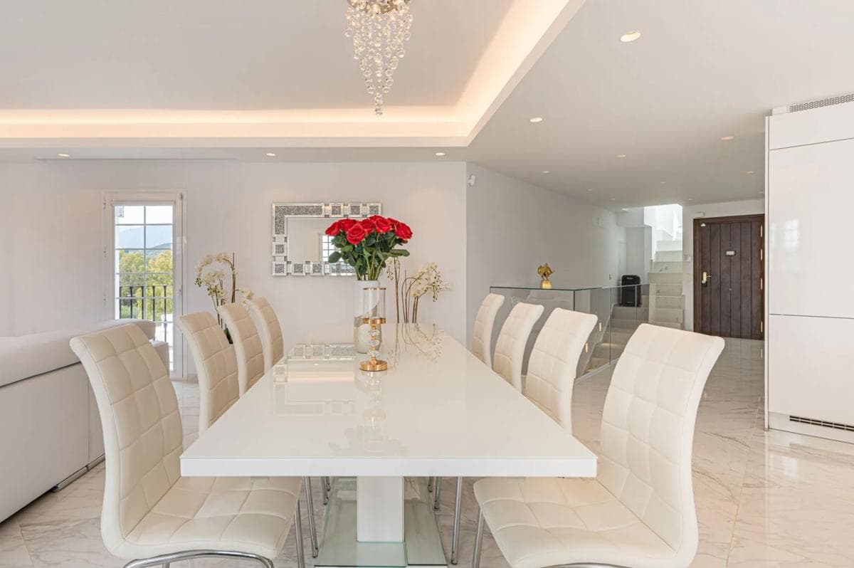 Venta de chalet adosado en Barrio Aloha , Marbella photo 2