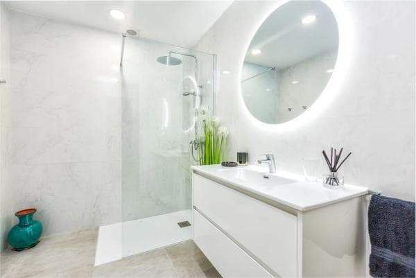 Chalet adosado en venta en Urb Aloha Pueblo s/n , Marbella thumbnail 1