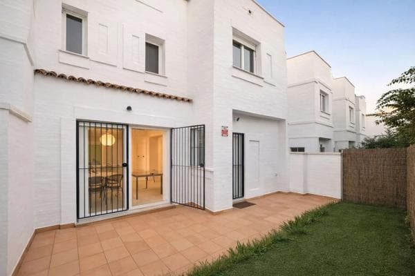 Chalet adosado en venta en CL ALFARNATE-NARANJOS MARBEL , Marbella photo 1