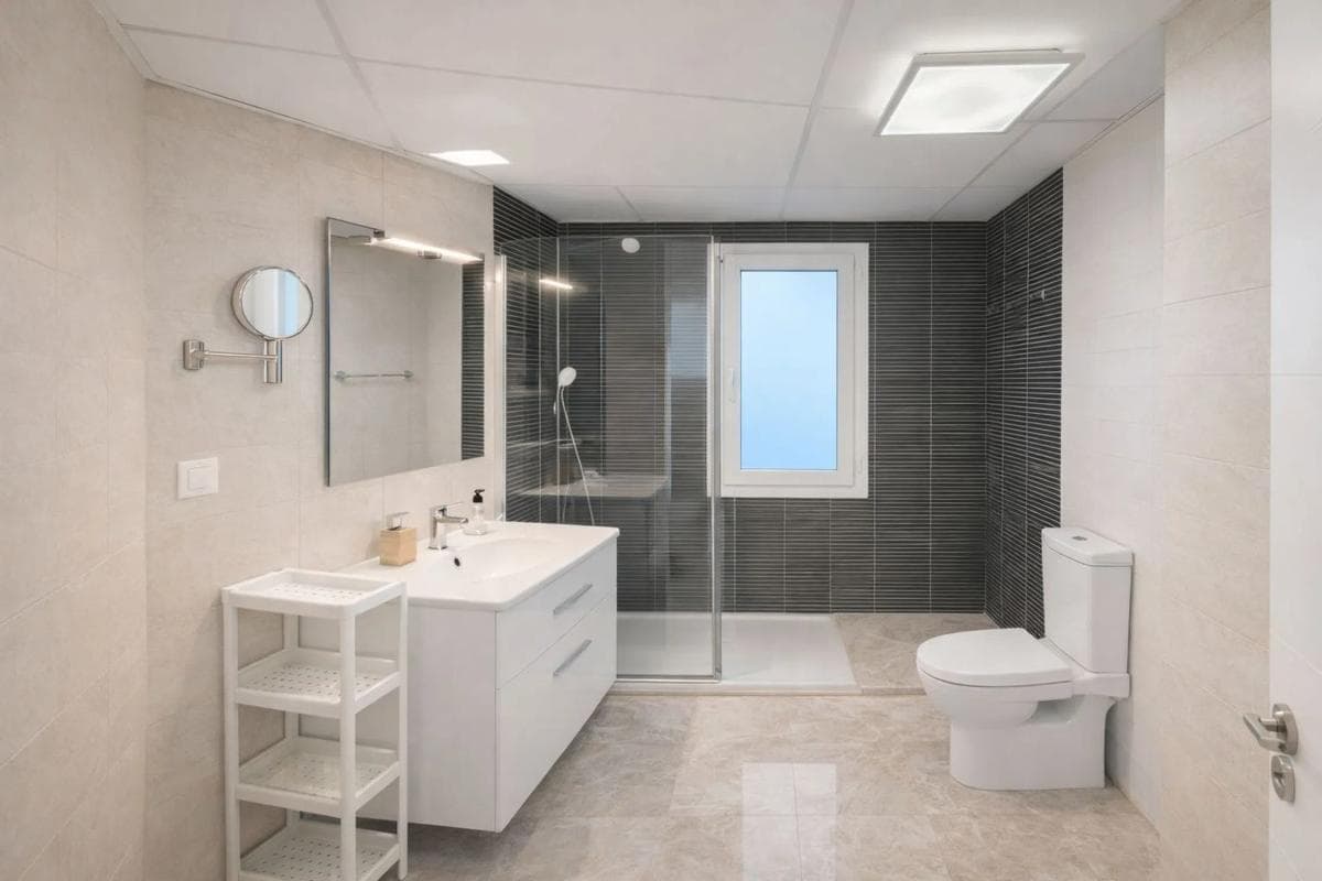 Venta de chalet adosado en CL ALFARNATE-NARANJOS MARBEL , Marbella photo 3