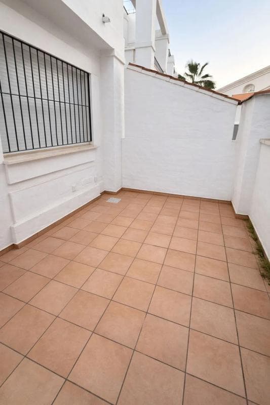 Venta de chalet adosado en CL ALFARNATE-NARANJOS MARBEL , Marbella photo 5