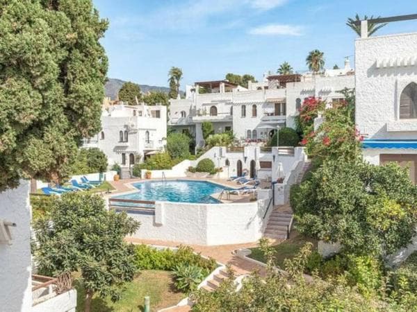 Chalet adosado en venta en Calle Pablo Picasso , Marbella photo 1