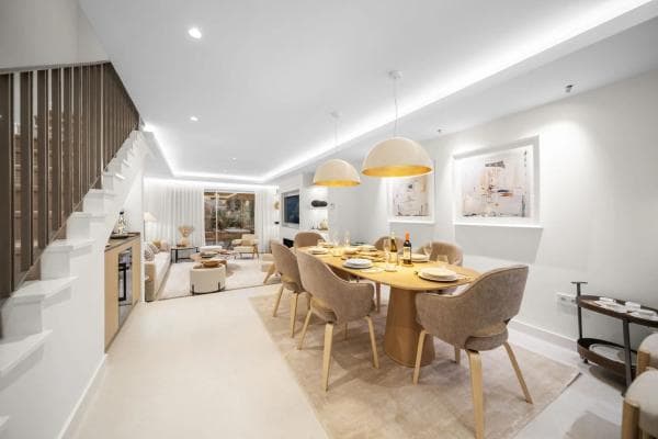 Chalet adosado en venta en Calle Salvador Dali, 109 , Marbella photo 1