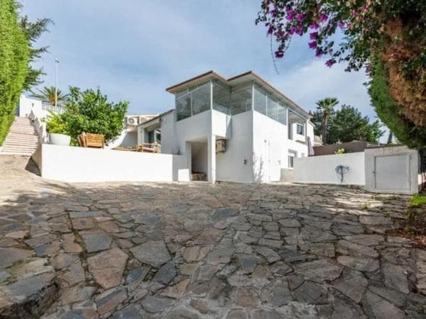 Chalet independiente en venta en Camino del Ángel, Marbella
thumbnail 1