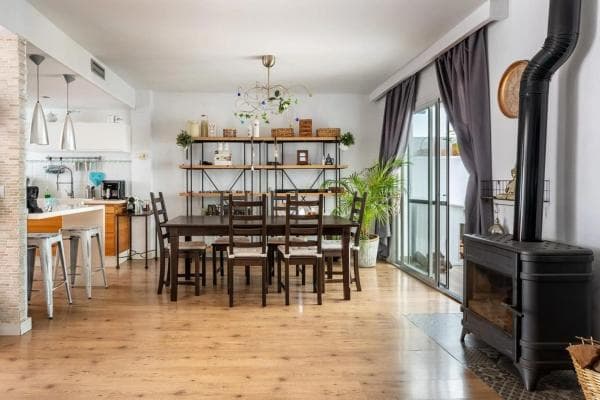 Chalet adosado en venta en Calle Alcaucín, 19 , Marbella thumbnail 2