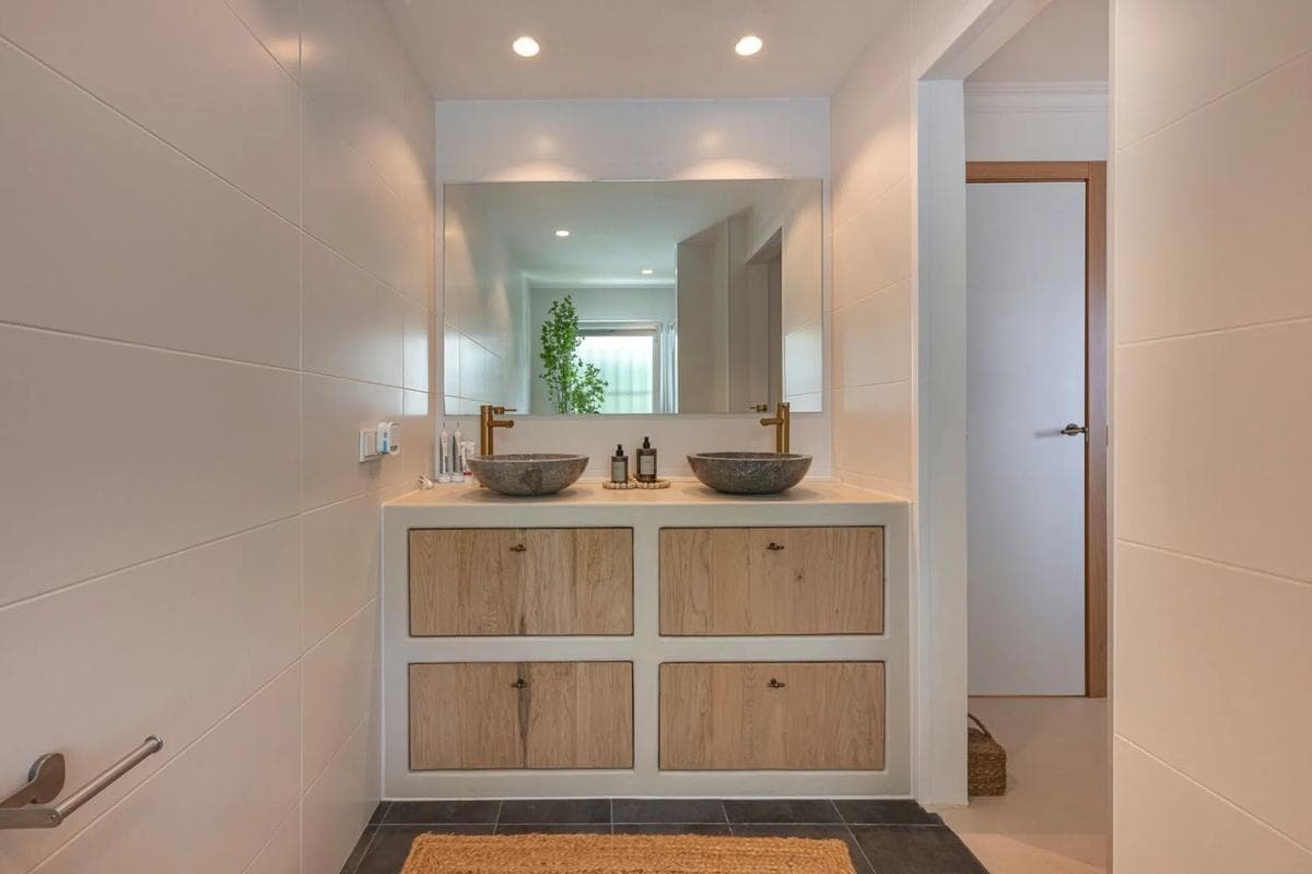 Venta de chalet adosado en Calle Pablo Picasso s/n , Marbella photo 2