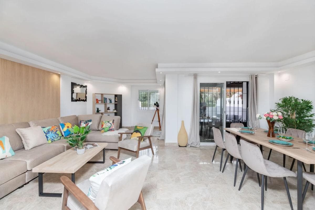 Venta de chalet adosado en Urbanización Los Naranjos de Marbella, 1 , Marbella photo 3