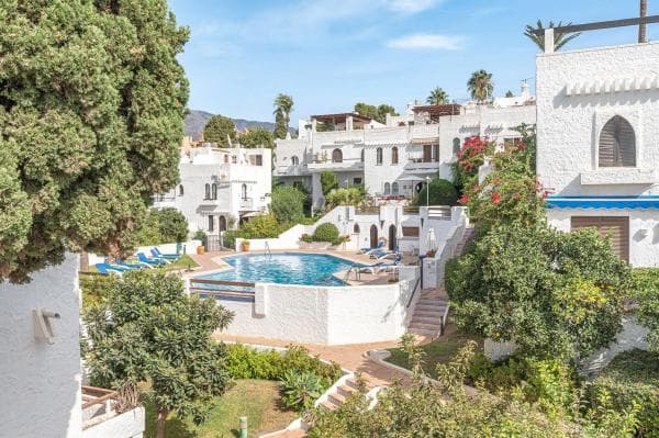 Chalet adosado en venta en Calle Pablo Picasso, 1 , Marbella photo 1