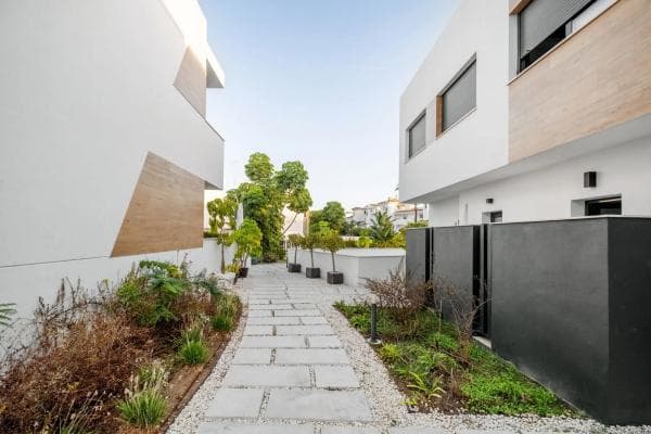 Chalet adosado en venta en Urbanizacion N Andalucia e , Marbella thumbnail 2