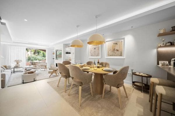 Chalet adosado en venta en Barrio La Dama de Noche-La Alzambra , Marbella thumbnail 2