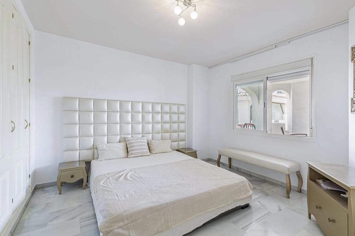 Venta de chalet adosado en Urbanización Los Naranjos de Marbella, 37 , Marbella photo 5