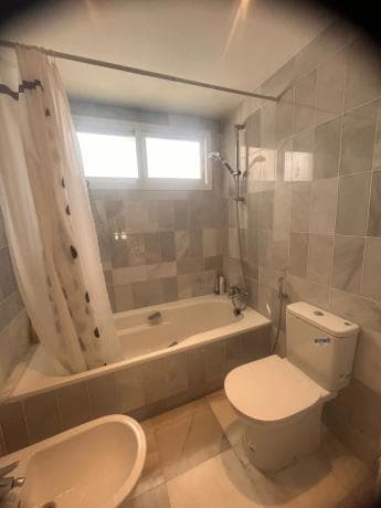 Chalet adosado en venta en Avenida Príncipe Salman , Marbella thumbnail 1