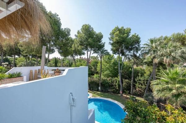 Chalet independiente en venta en Calle Salvador Dalí, Marbella
thumbnail 2