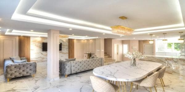 Chalet adosado en venta en Barrio La Dama de Noche-La Alzambra , Marbella thumbnail 1