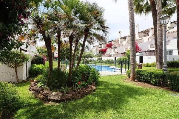 Terraced house for sale at Urbanización Los Naranjos de Marbella , Marbella photo 1