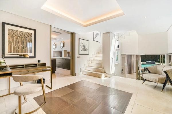 Chalet independiente en venta en Barrio La Dama de Noche-La Alzambra, Marbella
thumbnail 1