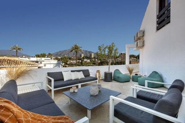 Duplex en venta en Barrio Las Brisas, Marbella thumbnail 1