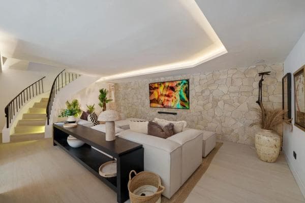 Chalet independiente en venta en Avenida Calderón de la Barca, 10, Marbella
thumbnail 1