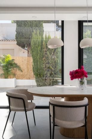 Chalet independiente en venta en Pasaje Miguel Mihura, Marbella
thumbnail 2