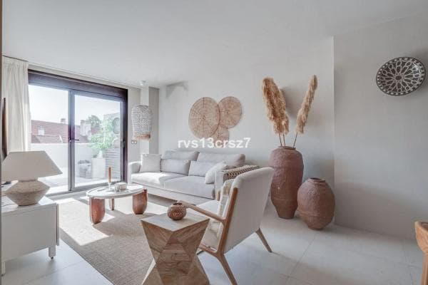 Piso en venta en Calle Real, Marbella
thumbnail 1