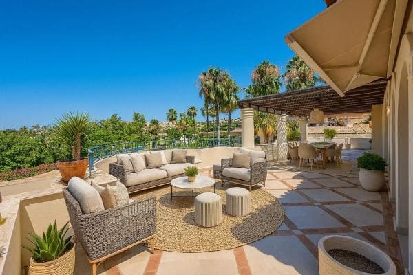 Duplex en venta en Avenida del Prado, Marbella thumbnail 1